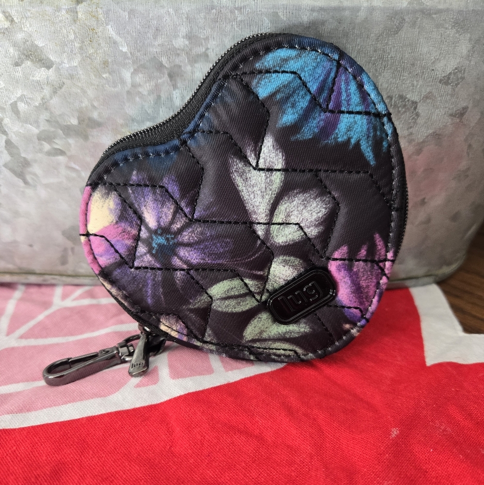 Lug Heart pouch